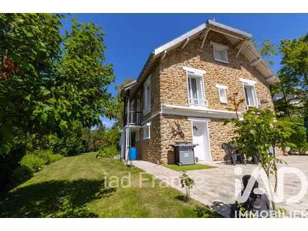 maison à maule (78580)