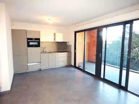 vente appartement 3 pièces 56 m² à frejus (83600)  231 000 €