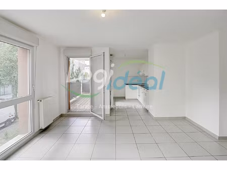 sathonay-camp - t3 de 61m2 avec balcon