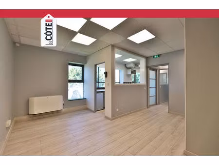 bureaux marignane 6 pièce(s)