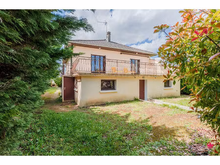 maison 6 pièces à vendre à janneyrias - fort potentiel à rénover