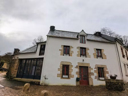 belle maison josselin 6 pièces. 120 m2