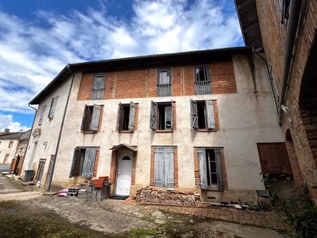 maison de ville avec dépendance et jardin 1150 m²