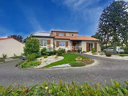 maison saint leger sous cholet 6 pièce(s) 142 m2