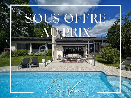 villa d’architecte avec piscine dans un cadre de vie privilégié