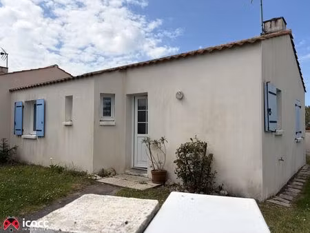 proche centre ville de l'aiguillon sur mer
