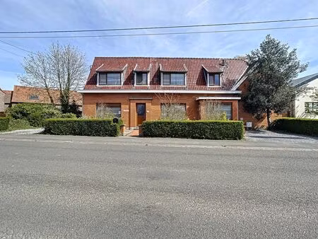maison à louer à avenue des allies 24 kain (vbe22878)