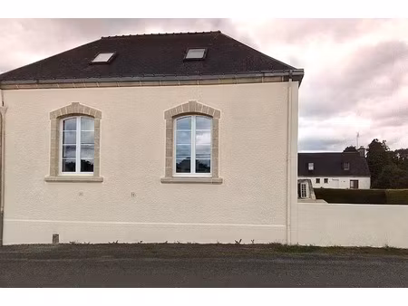 maison rénovée de 114 m² – 3 chambres dont une suite parentale – terrain clos – garage – s