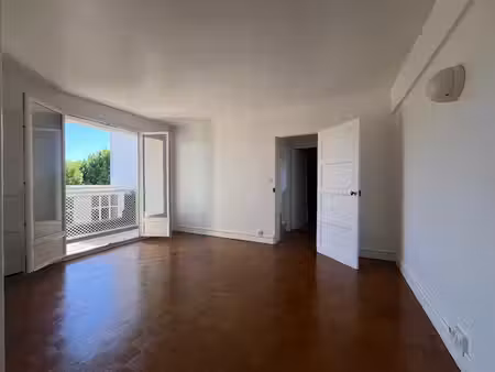 à meudon  appartement avec balcon 3 pièces en vente