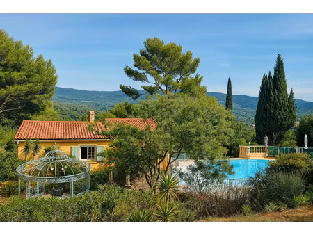 vente maison 7 pièces 267 m² le castellet (83330)
