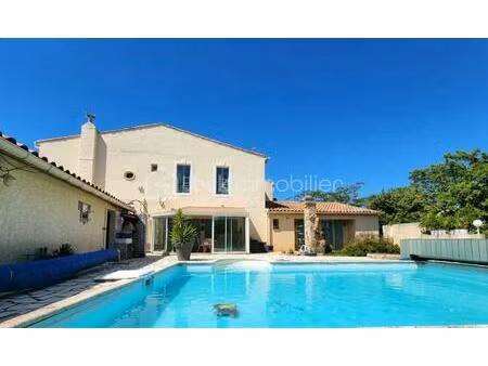 maison de village de 130 m² à adissan