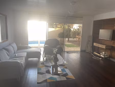 villa 3 chambres à louer pour famille avec 2 enfants à kouro
