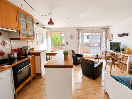 charmant appartement t2 - place de parking en sous-sol