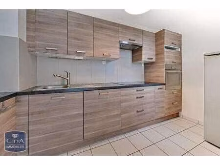 location appartement 3 pièces à allonnes (72700) : à louer 3 pièces / 72m² allonnes