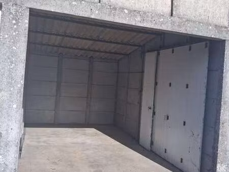 location garage box et parking à torfou (49660) : à louer / 15m² torfou