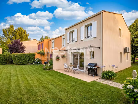 maison t4 meublée 82 m² avec terrasse  piscine et vue sainte-victoire à fuveau la barque