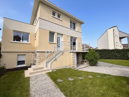 maison entièrement rénovée avec sous-sol total à massy