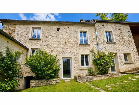 maison en pierres rénovée - 4 chambres - 144 m2