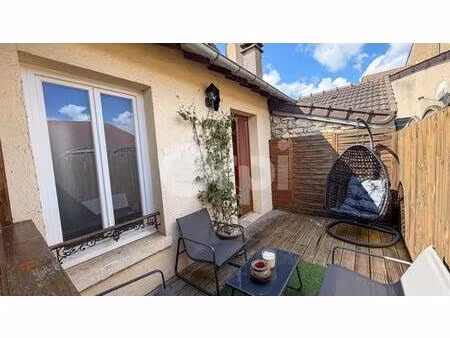 maison de ville 5 pièces avec caves voutées à vendre