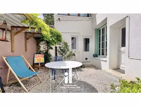 montigny-sur-loing- maison de village de 134 m² avec cour plein sud