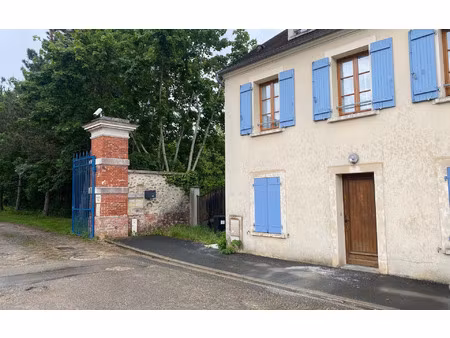 location appartement  27.38 m² t-1 à pontcarré  594 €