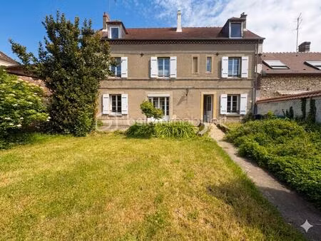 maison de maitre de 129 m² à trie-chateau