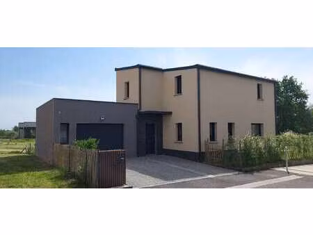 location maison à saint-père-marc-en-poulet (35430) : à louer / 115m² saint-père-marc-en-p