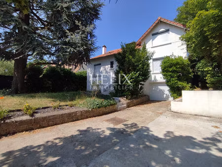 maison sans travaux de165 m2 sur 811 m2 de terrain sans vis à vis