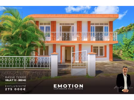 maison t12 basse terre