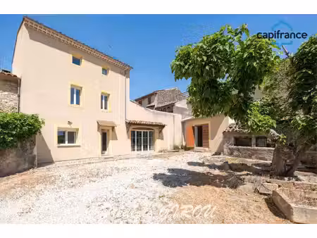 maison de village rénovée 4/5 pièces 135m² lancon de provence (13680) - vaste cour et gran