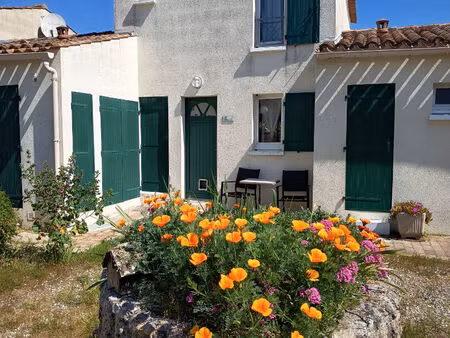 saint pierre d'oleron - charmante maison proche océan avec parking et cour privative