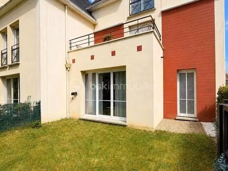 f2 44 m2 + terrasse et jardin privatif !
