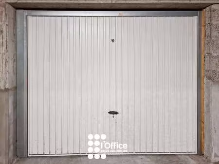 vente garage et parking aux sables-d'olonne (85100) : à vendre / 13m² les sables-d'olonne