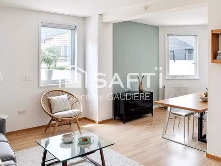 maison environ 80 m² à fouilloy – rue calme  cour et terrasse