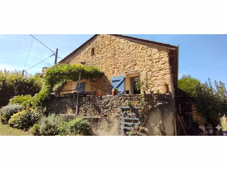 charme et authenticité : maison en pierre aux portes de saint-céré