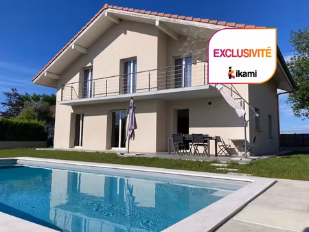 maison contemporaine de 164 m2 avec piscine