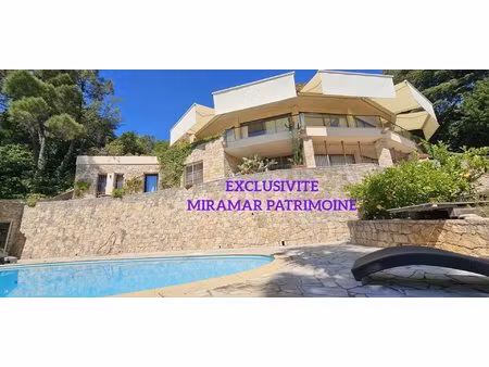 villa 5 pièces vue mer panoramique 4 chambres piscine