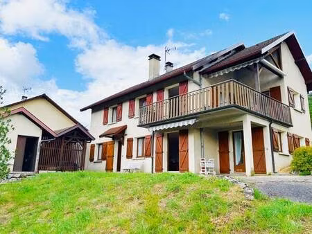 maison 14m2 terrain 2032m2 vue dégagée
