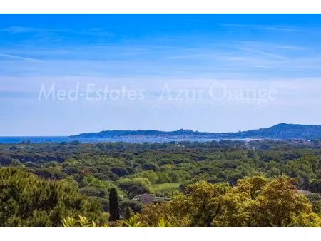 grimaud | maison provençale avec vue mer au sein d’un domaine privé