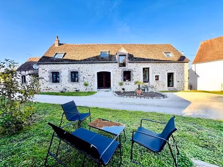 magnifique longère et dépendance sur 2200 m2 clos