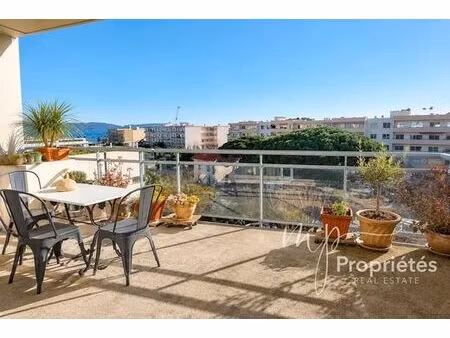 appartement de 2 chambres de luxe en vente à cavalaire-sur-mer  provence-alpes-côte d'azur