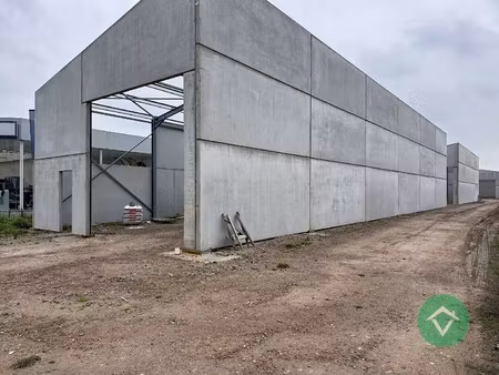 loods nr a te koop – 180 m² kmo-zone ardopoort te roeselare