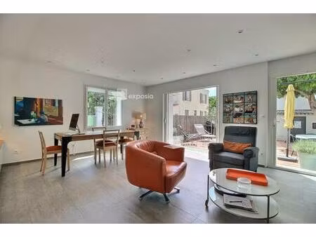 belle maison de ville rénovée la seyne sur mer -110 m2 - 444 000
