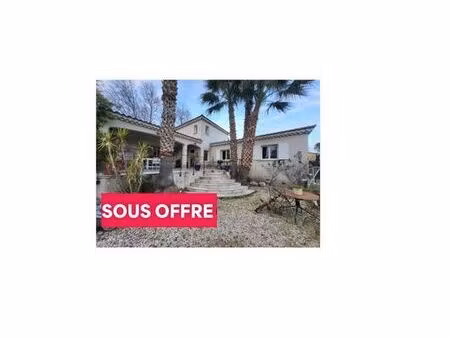 villa de 5 pièces de luxe en vente noves  provence-alpes-côte d'azur