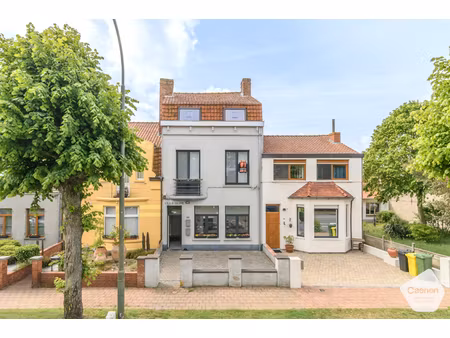appartement te koop in de panne met 2 slaapkamers