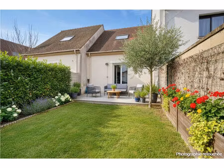 vente maison 3 pièces  84.00m²  gouvernes