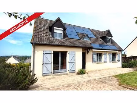 maison familiale de 5 chambres avec sous-sol complet et terrain arboré