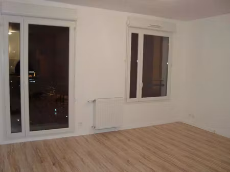 location appartement 2 pièces 41 m² à pontoise (95000)