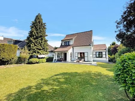villa à louer à avenue des aucubas 5 kraainem (vbe22918)