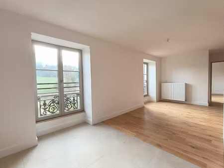 appartement duplex t4 de 68.50 m² à albigny-sur-saône
